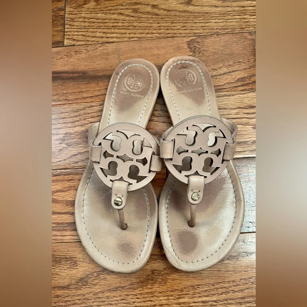 Tory Burch Women's Miller Soft Calf Leather Sandals Sz 7.5 - Picture 1 of 10